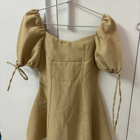 Beige Puff Sleeve Dress - Picture 2 of 3
